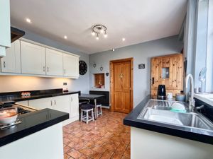 Photo 31- click for photo gallery